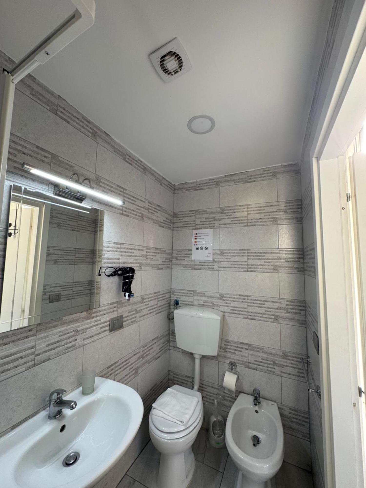 B&B San Ferdinando Napoli Bagian luar foto